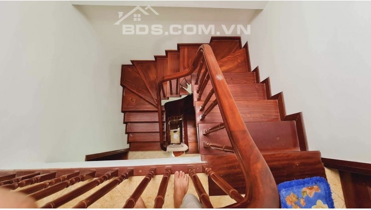 Bán Nhà NHÂN CHÍNH TX 39m x 4 Tầng, Giá 4.05 Tỷ, Gần Royal City, cách phố 40m Lh 0969356066